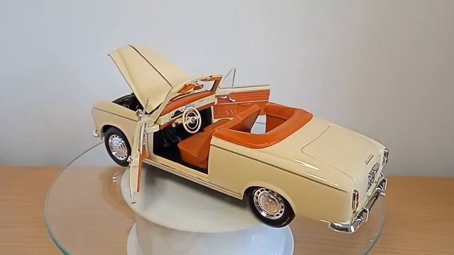 PEUGEOT  403 CABRIOLET 1964  SOLIDO 1/18