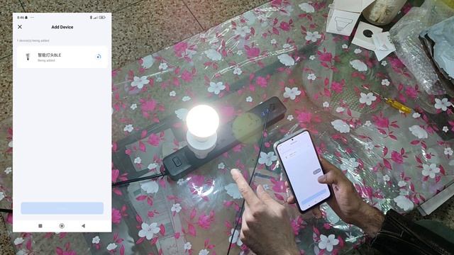 WiFi Smart E27 Bulb Holder - Unboxing, Review & Setup in Urdu!