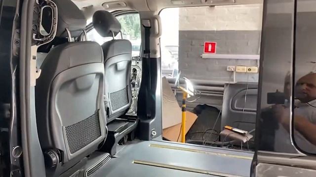 Підвищуємо комфорт новенького американця Mercedes Metris (Vito)