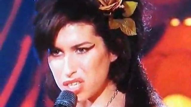 Amy Winehouse You Know I,m No Good