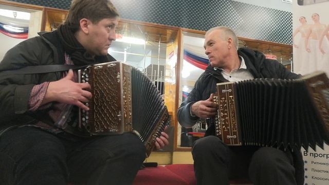 ЛЯ диез в Фойе ДК ГАЗ.