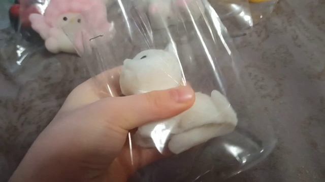 Я жмякаю таба сквиш🐱