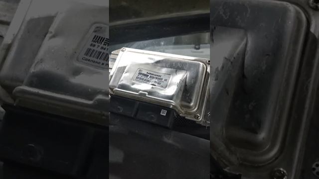 Тот момент, когда ищешь контакт клиента через Ютуб!
