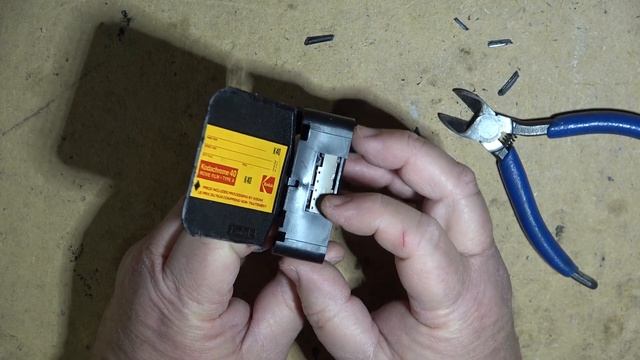 Ripping Apart an old super 8 film cartridge