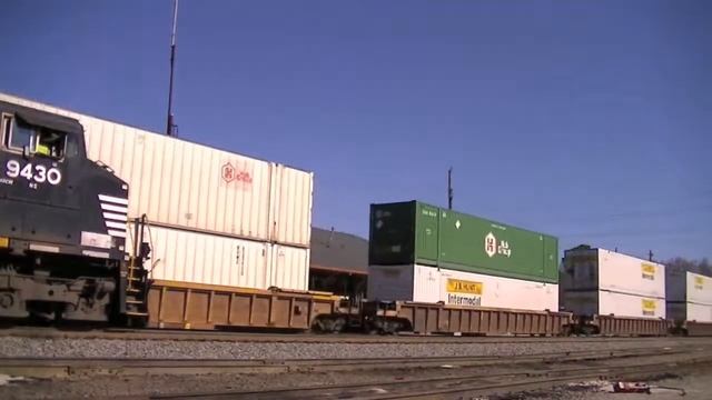 Locals and Intermodal (+Warbonnet EMD) in Gainesville, GA on 3/13/14; Part 2