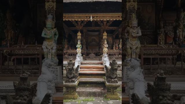 Храм Pura Gunung Kawi Sebatu.