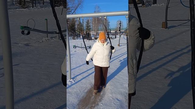 Фестиваль снежных баб и скульптур в Новосибирске.