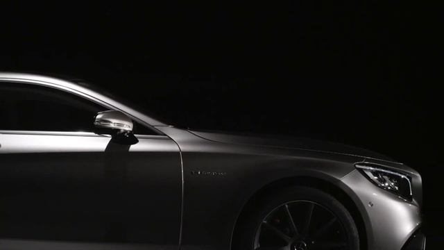 Mercedes-Benz S 63 AMG Coupé Video