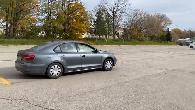 VW Jetta does a burnout