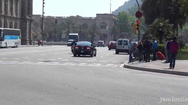 Rickshaw ride in Barcelona - Ferrari 458 Italia driveby!