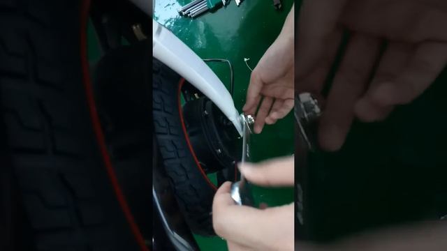 DYU Smart Electric Bike Replacing the motor 2更换电机2