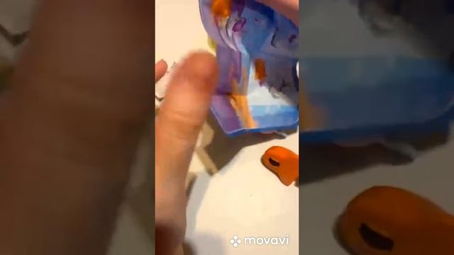 Киндер сюрприз / подарок / мышка на коньках /киндер maxi