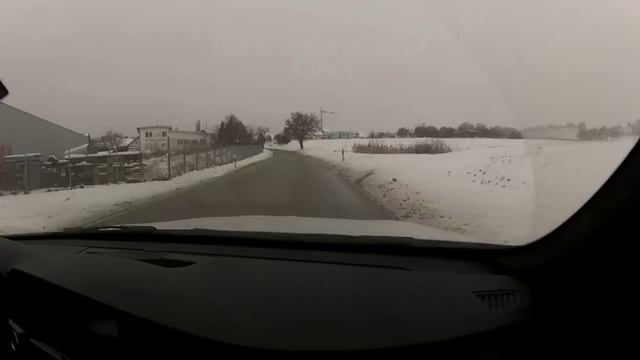 Vergleich: Allrad vs Heckantrieb im Schnee am Berg mit Winterreifen