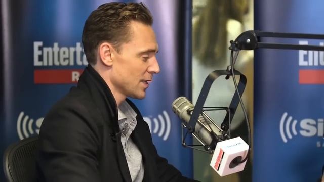 Tom Hiddleston reveals his three favorite Bond films - EW