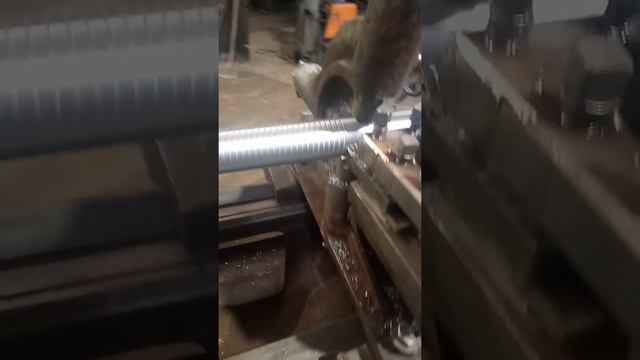дип 300 нарезка резьбы на валу.