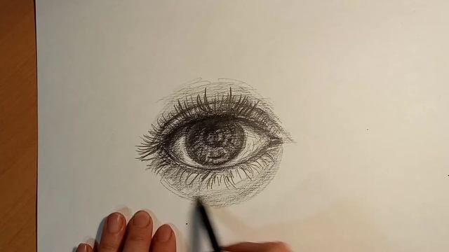 Взгляд Графитовый карандаш в лаке без дерева