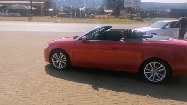 Audi A3 Cabriolet Roof open and Close, Walkaround