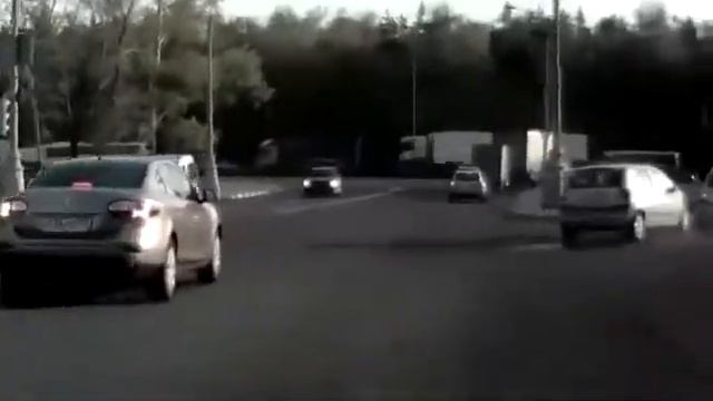 Scary car accident in Russia   Opel Vectra