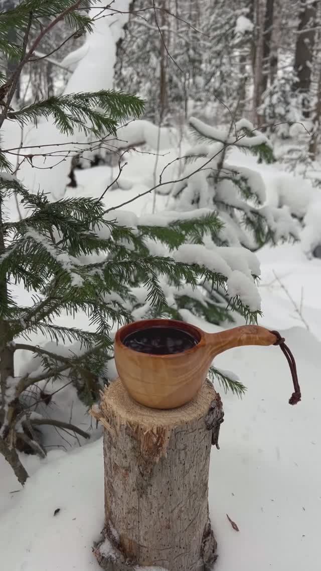 Таёжное утро. Палатка, костёр, чай.