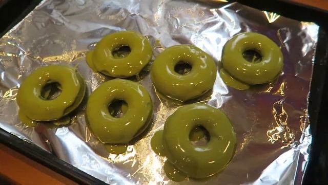 Matcha Green Tea Donut Recipe & Cinnamon Roll Muffins, I NEED TO OPEN A BAKERY BUSINESS!