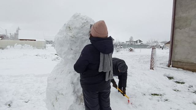 Лепим ☃️снежную бабу НЮРУ