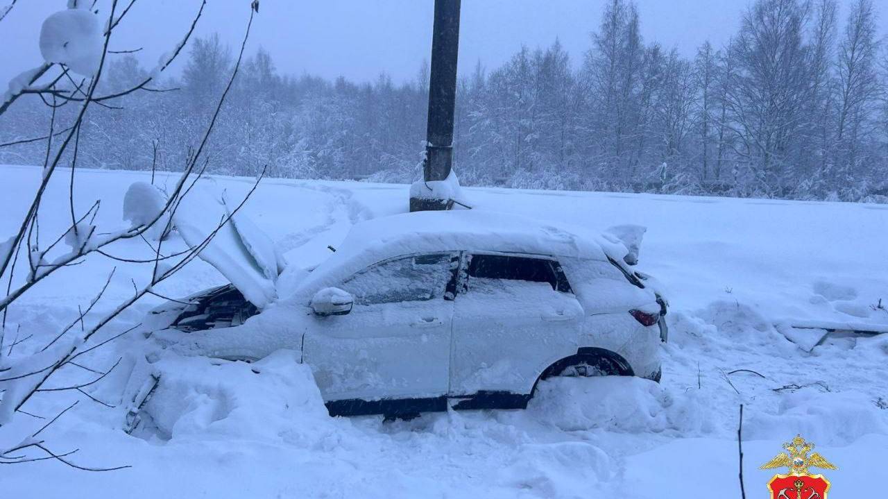 В Ленинградской области таксист бросил умирающую пассажирку в протараненном поездом авто !!!