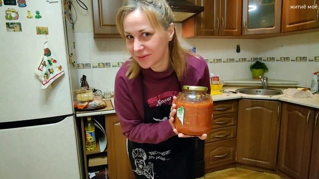 Влог 11. Жарим куриные бедра и готовим легкий суп с брокколи.