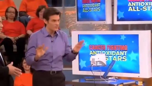 Dr. Oz Fights Cancer With Antioxidant Scanner