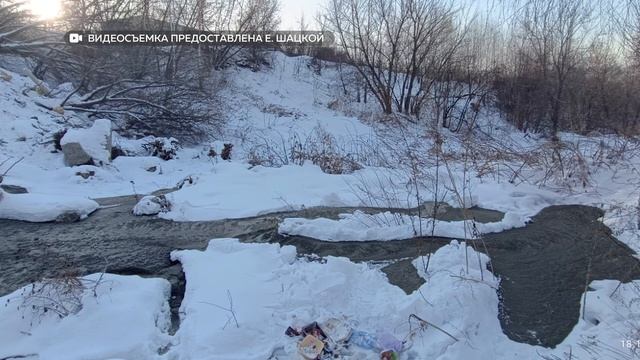 Из окон бийчан видны горы битого кирпича, бетона, досок и другого строительного мусора