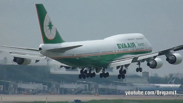 EVA Air B747-400 B-16410 Landing 25L Tan Son Nhat