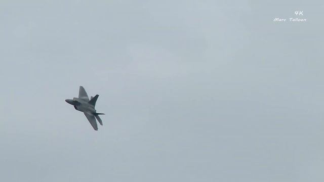 [4K UHD]  Lockheed F-22 Raptor demo Airshow RIAT RAF Fairford (2016)                   [4K Ultra HD
