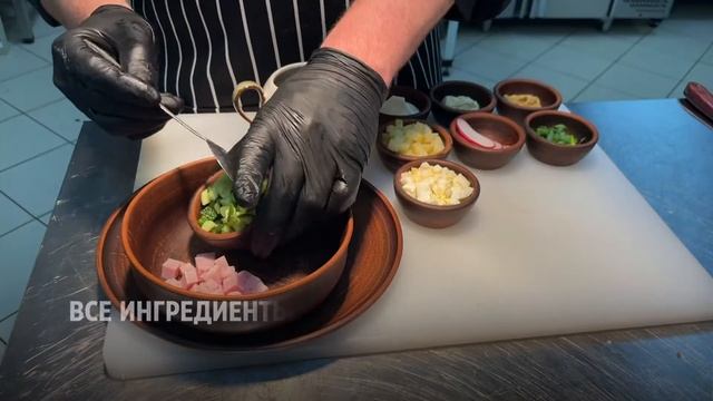 Классическая окрошка на квасе с ветчиной