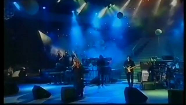 Алла Пугачёва - "Непогода" (Витебск, 09.07.2000)