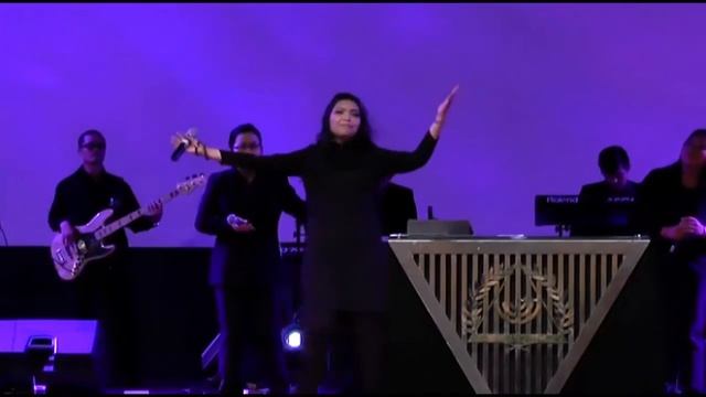 Lina S Tan and team - Halleluya (Oil Band's)