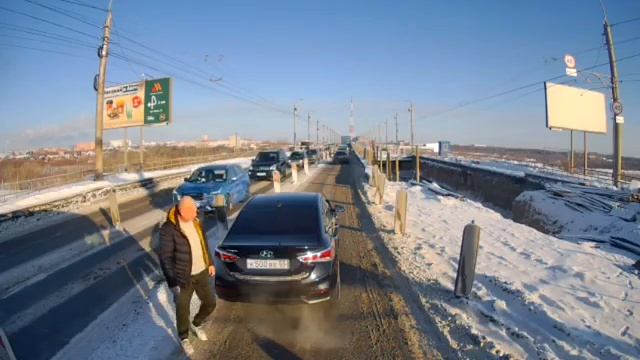 Причина сегодняшней пробки у Телецентра.