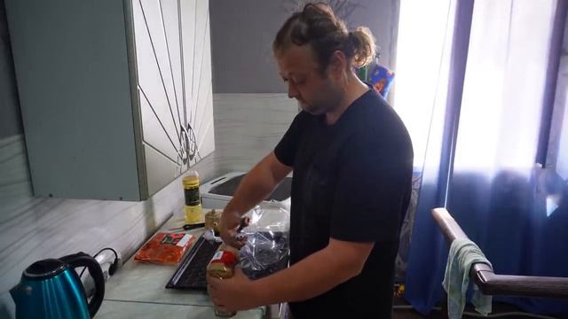 Утро в Сибири прополка и уход за огородом Шашлык С МАКАРОНАМИ В РУКАВЕ ДЛЯ ЗАПЕКАНИЯ подвал ильича