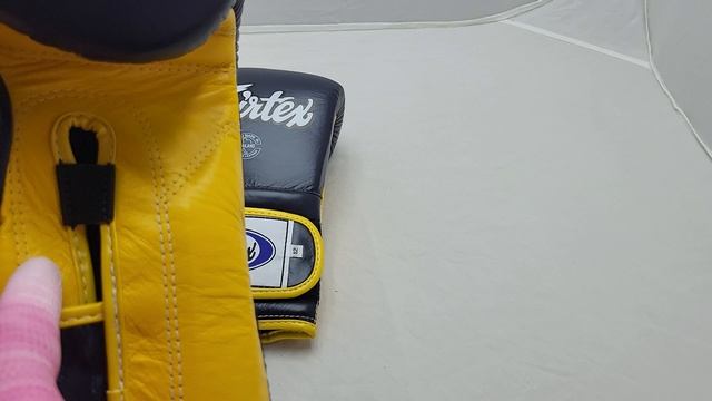 обзор на боксерские перчатки Fairtex BGV9