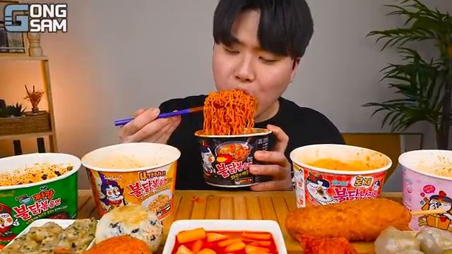 АСМР ПОЛНО ЕДЫ ASMR MUKBANG FIRE Noodle & HOT DOG & GIMBAP EATING SOUND!