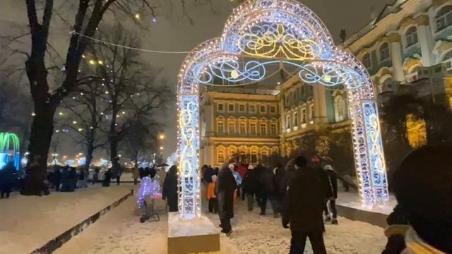 Вход в Сад Зимнего Дворца с Дворцовой площади и Фонтан 💥НОВОГОДНИЙ Санкт-Петербург 2025 .