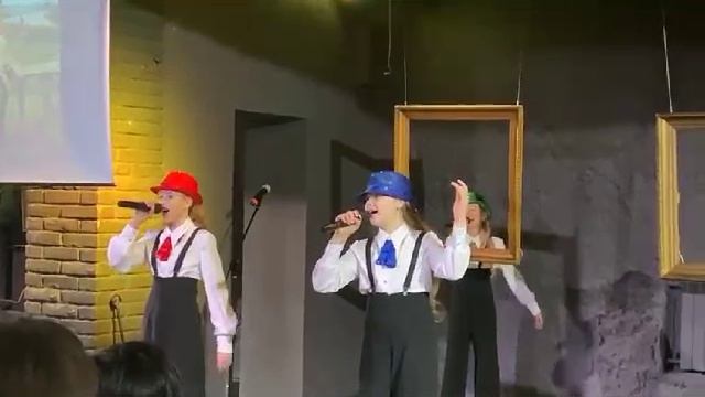 песня ВОЛШЕБНЫЙ МИР ИСКУССТВА