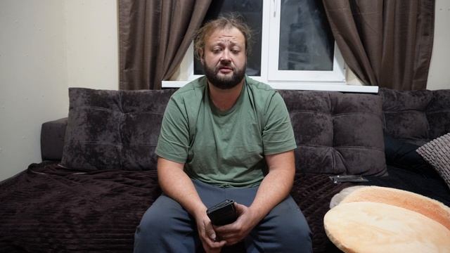 Читаю комментарии зрителей ПОДВАЛ ИЛЬИЧА