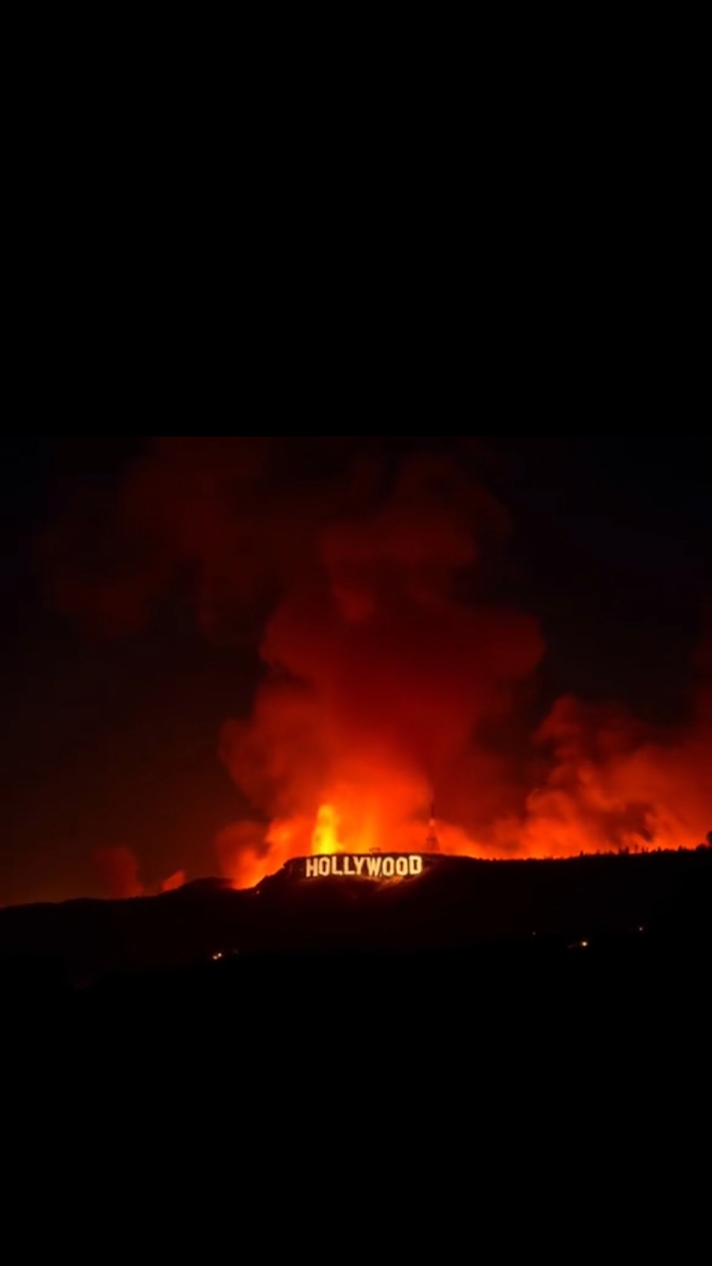 Надпись Hollywood горит...