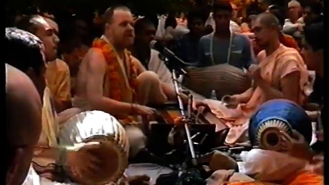 12 3 mpeg Kirtan Aindra baba 2005