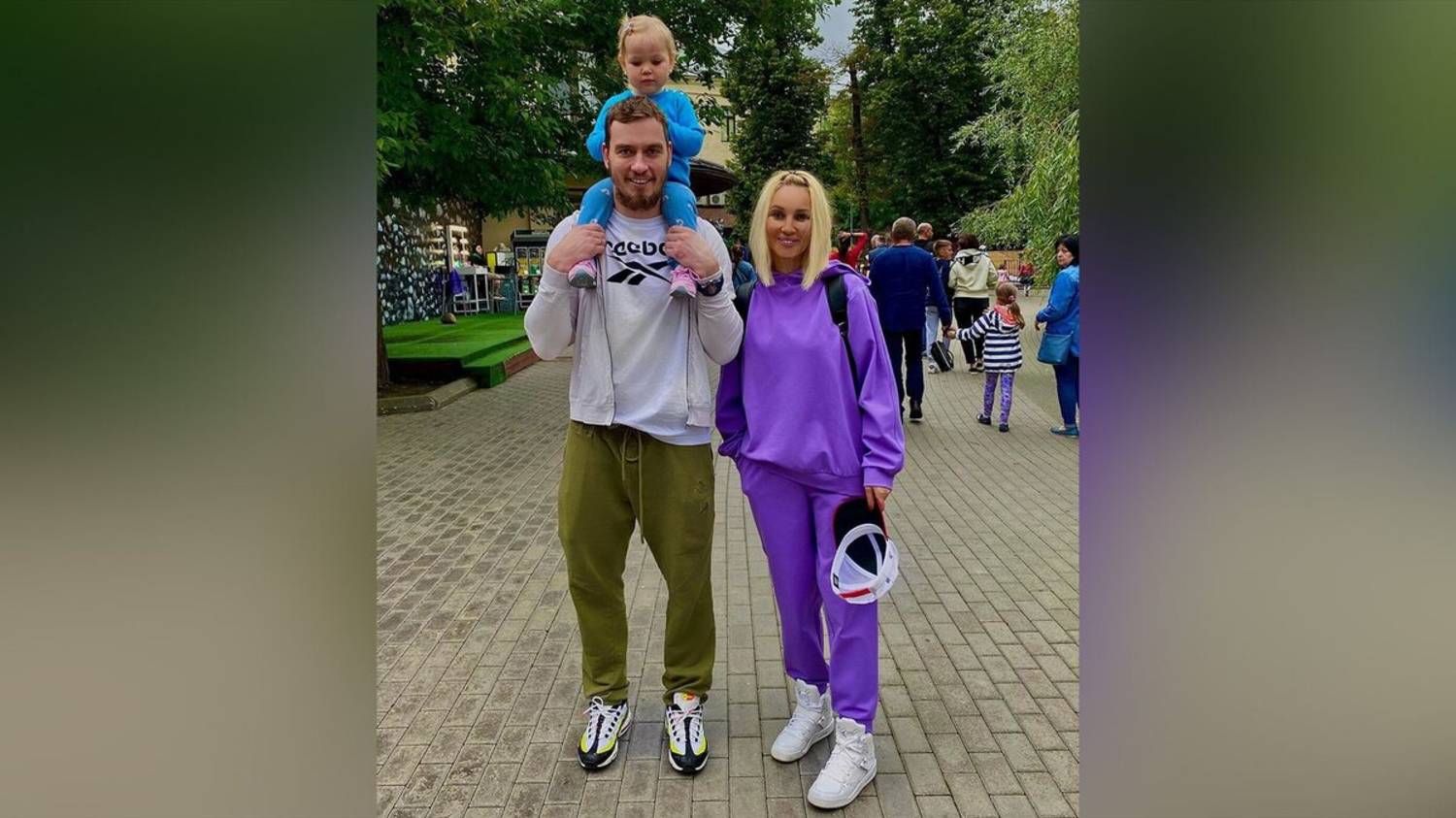 «Маша впервые в метро и в троллейбусе»