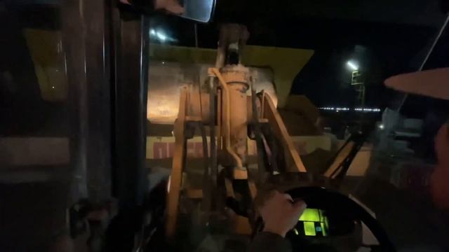 Приехал к товарищам, покатался на своём любимом фронтальном погрузчике