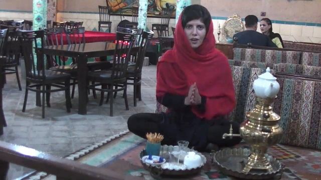 TEA HOUSE IN IRAN AND HOW TO DRINK TEA THE PERSIAN WAY!