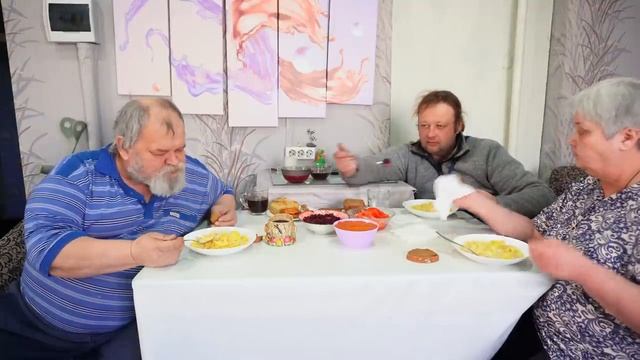 Что Вас ждет если переедите в деревню Лучше лежать в квартире чем вкалывать в своем доме ПОДВАЛ ИЛЬИ