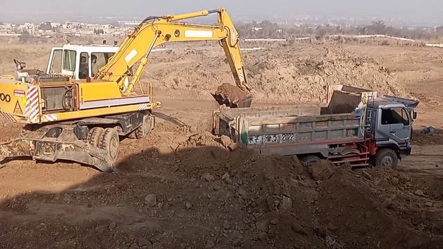 @Machineryclub   140H caterpillar grader spreading|Motor Grader Raf spreading work|#grader#cat#new