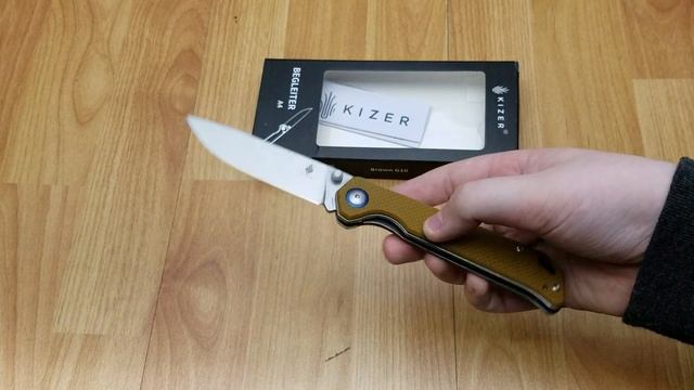 KIZER CUTLERY BEGLEITER LINERLOCK TAN HANDLE FOLDING SATIN BLADE KNIFE V4458A4