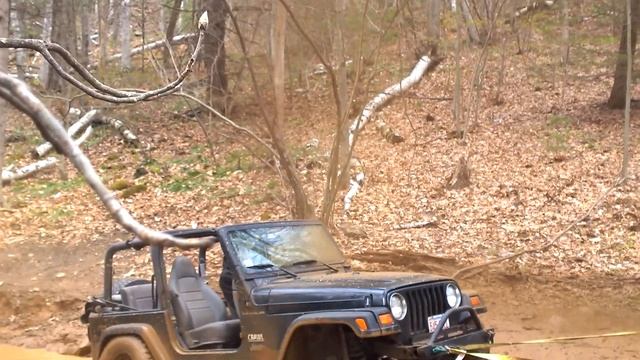 big ASS mudpit - Flexed out - JEEP ABUSE !!!!!!!